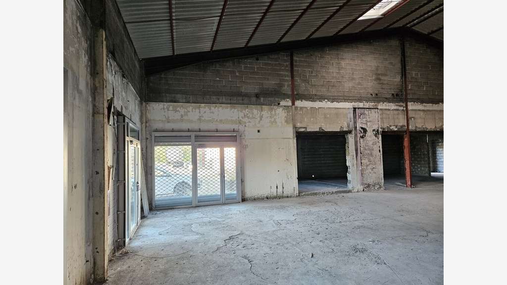 Vente local commercial 550m² périphérie d'Agen