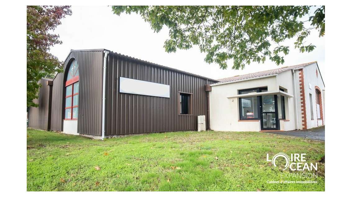 Vente local d'activité de 214m² à Challans