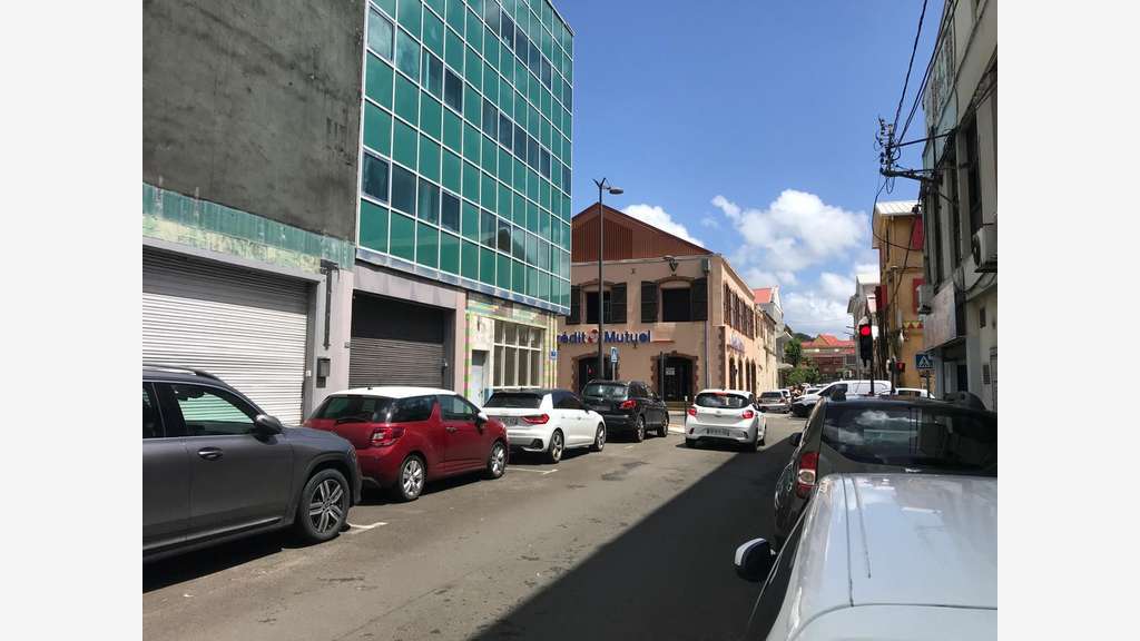 A vendre local commercial 70m² à Fort de France