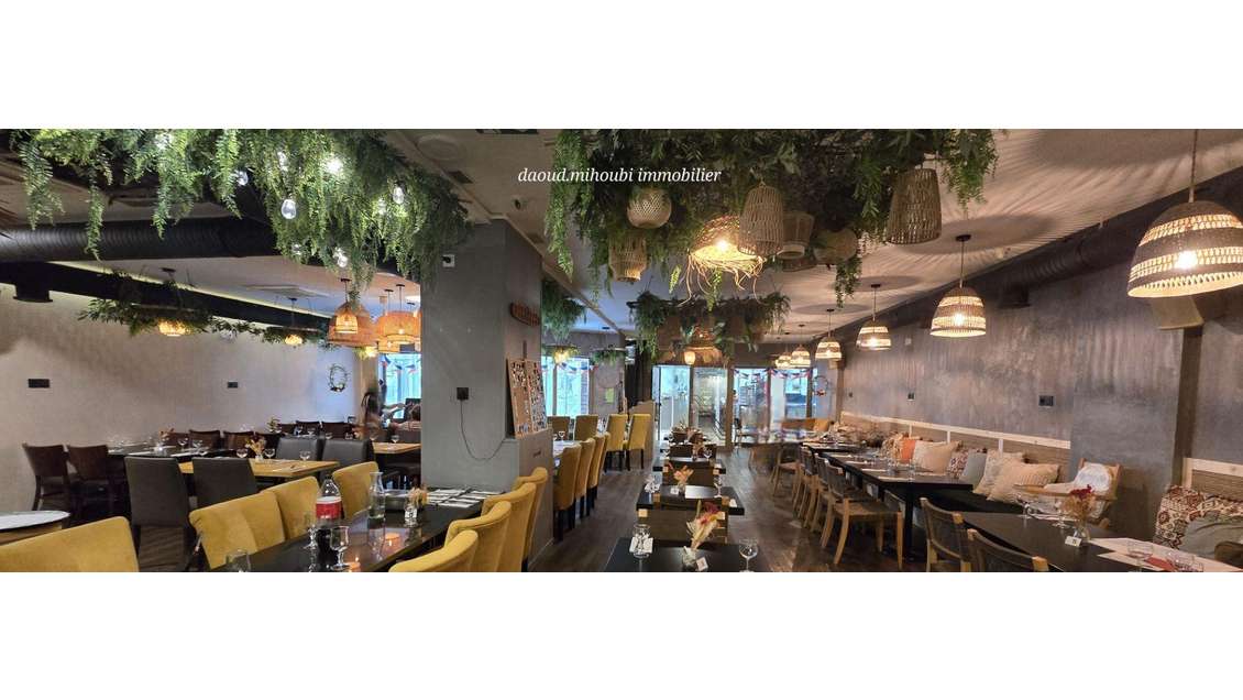 AV murs occupés restaurant Paris 15e Montparnasse