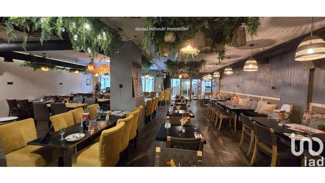 AV murs occupés restaurant Paris 15e Montparnasse