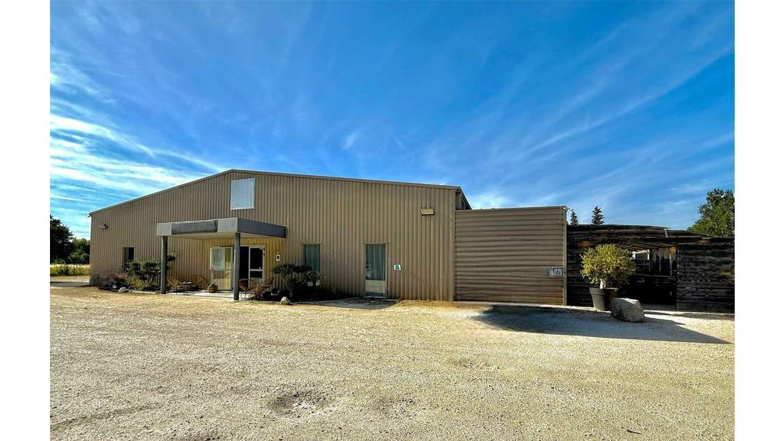 Vente murs commerciaux 700m² à Pierrelatte