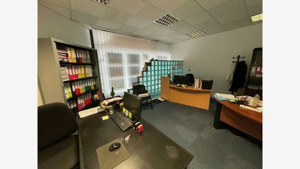 Murs commerciaux à vendre empl stratégique Rennes