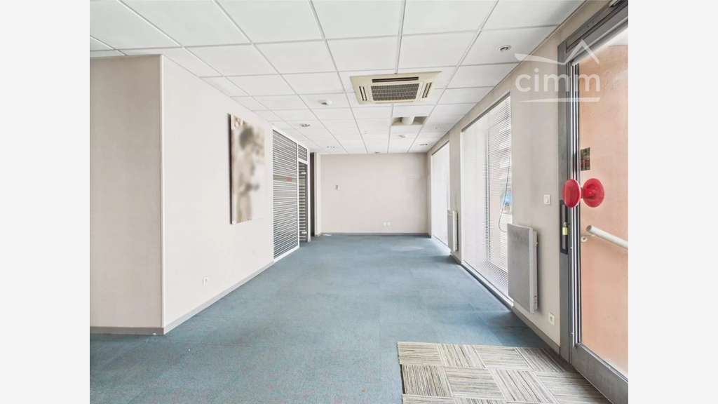 AV local 88m² Saint-Martin-d’Hères Av. A.Croizat
