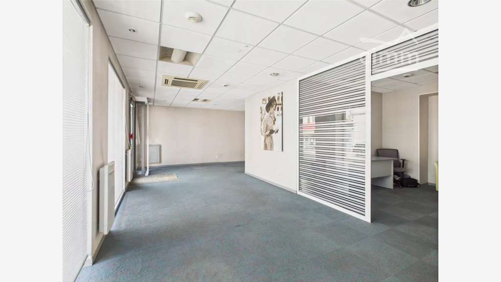 AV local 88m² Saint-Martin-d’Hères Av. A.Croizat