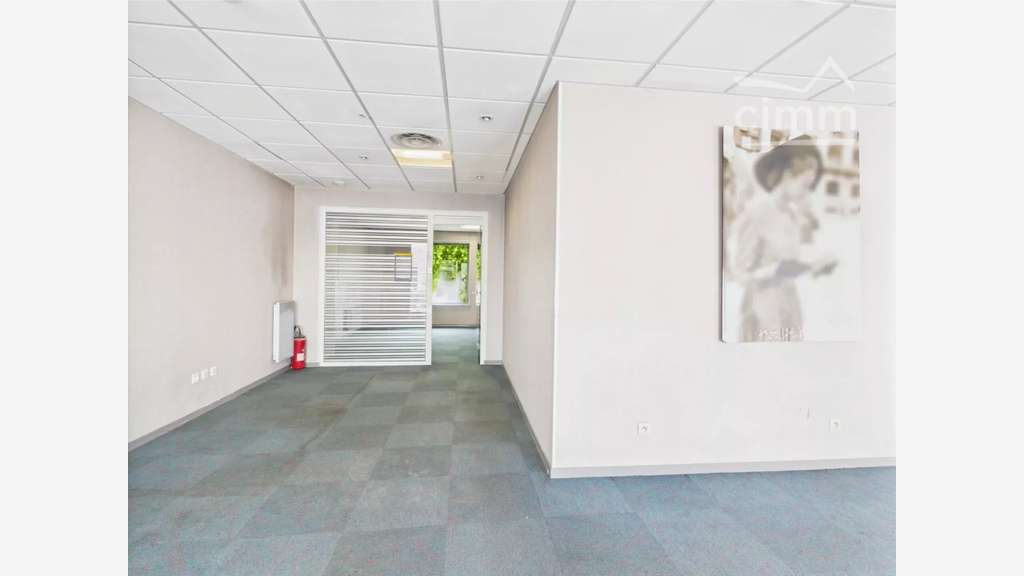 AV local 88m² Saint-Martin-d’Hères Av. A.Croizat