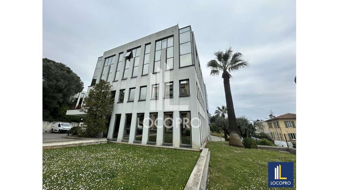 Vente bureaux 1147m² du RDJ au R+2 à Nice