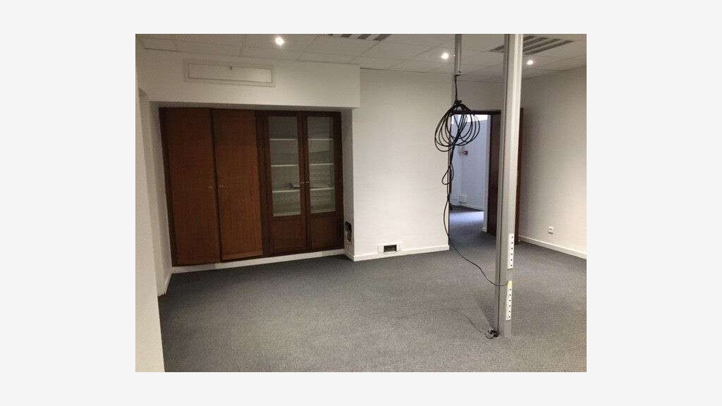 AV locaux professionnels 292m² Strasbourg Contades