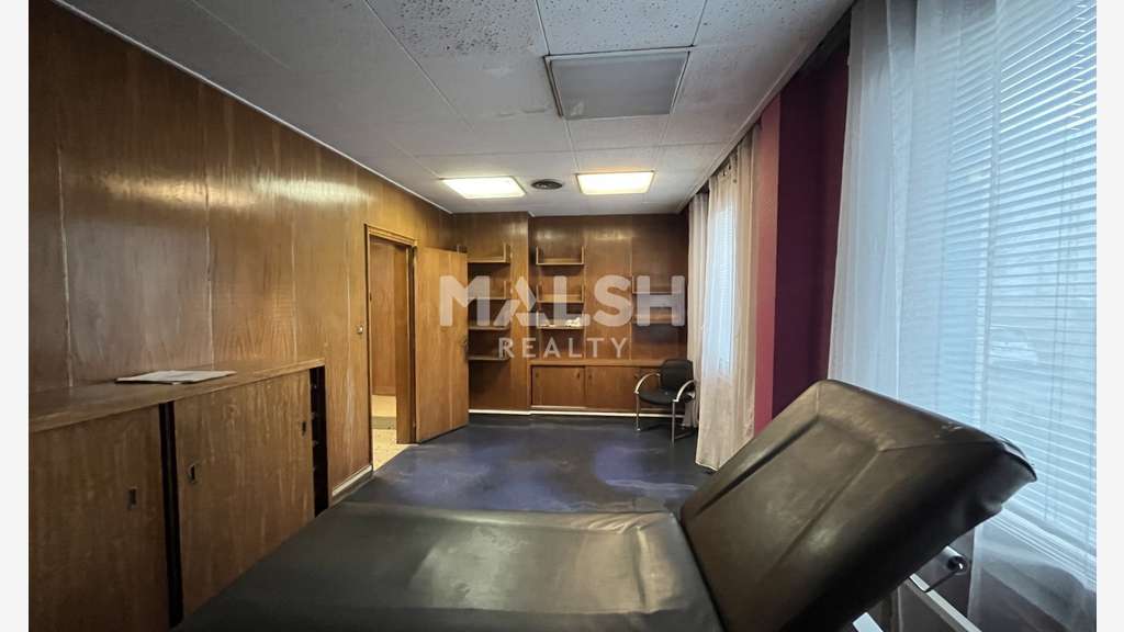 Local commercial de 77m² à vendre à Lyon 69008