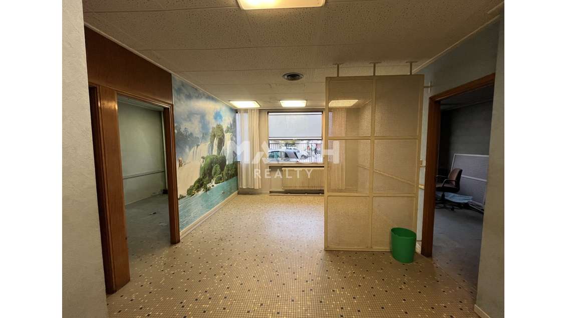 Local commercial de 77m² à vendre à Lyon 69008