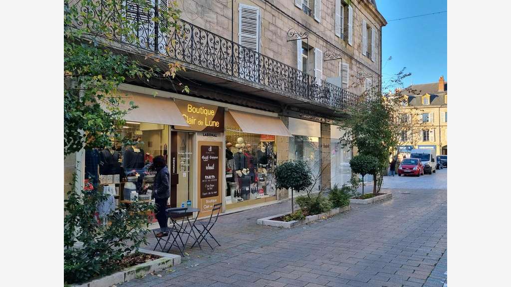 Cède local commercial 54m² empl N°1 centre Brive