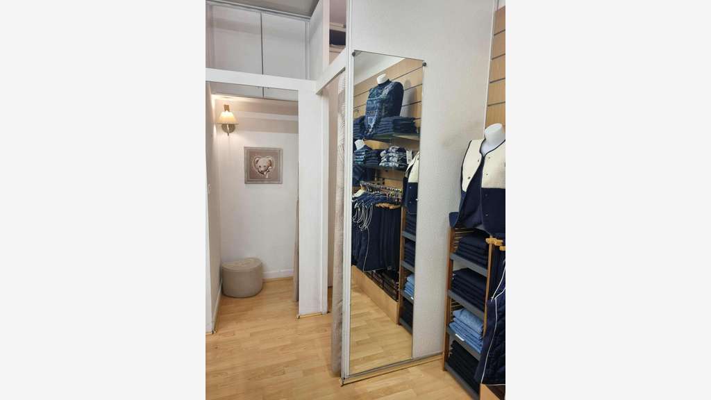 Cède local commercial 54m² empl N°1 centre Brive