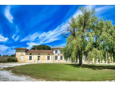 Vente Immeubles commerciaux / Mixtes à Saint-André-de-Cubzac