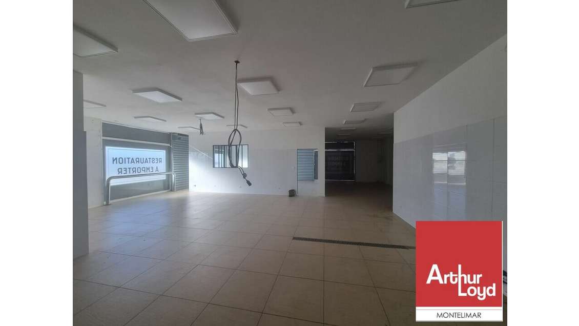 Local commercial de 210m² à vendre ZA Montélimar