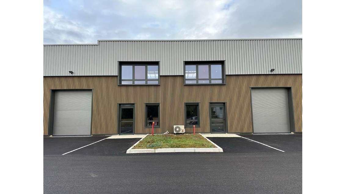 AV murs d'activité 178m² actipark Bourgoin lot A11