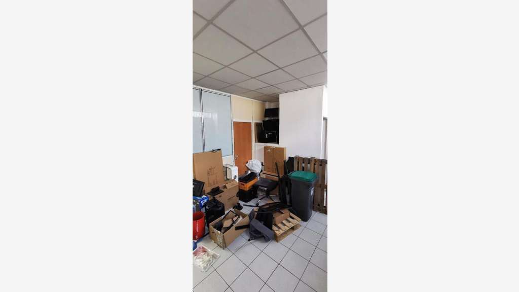 Vente murs commerciaux 61m² à Aix-en-Provence