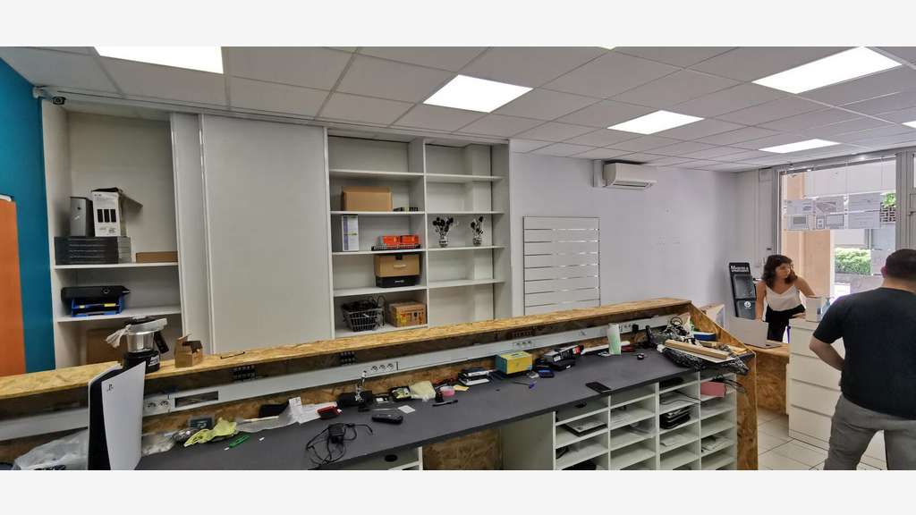 Vente murs commerciaux 61m² à Aix-en-Provence