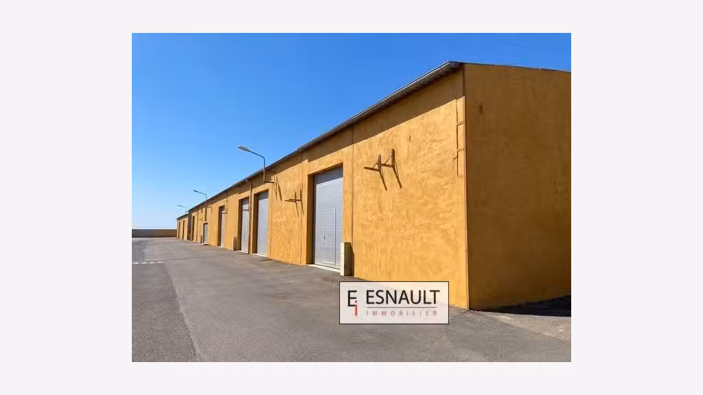 Murs commerciaux libres 470m² à vendre à Balaruc 