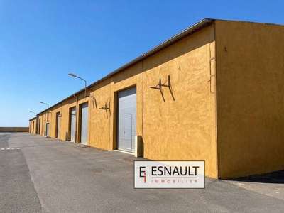 Murs commerciaux libres 470m² à vendre à Balaruc 