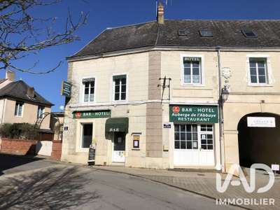 Vente murs commerciaux hôtel restaurant à Tuffé