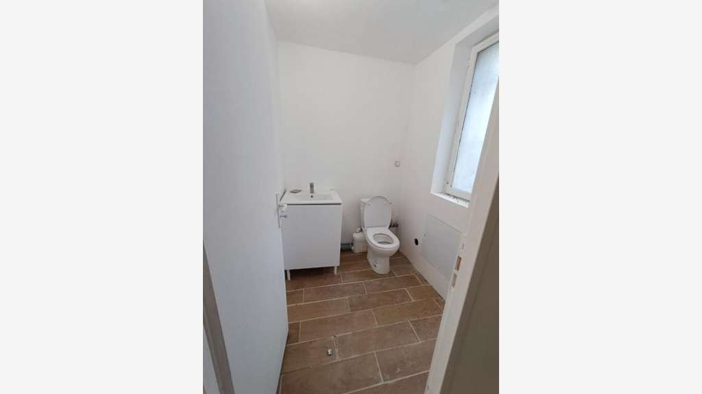 Vente murs commerciaux libres 50m² à Chambéry