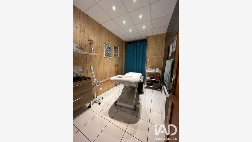 Vente murs institut de beauté à Mont-Dore