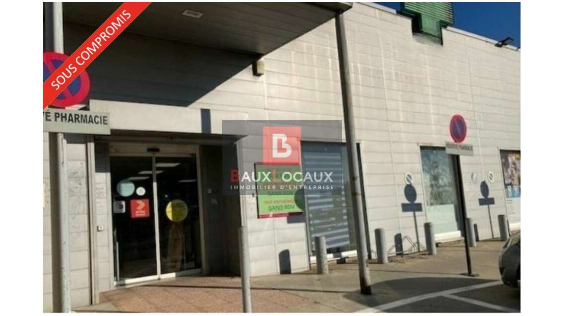 Vente murs commerciaux pharmacie à Nîmes