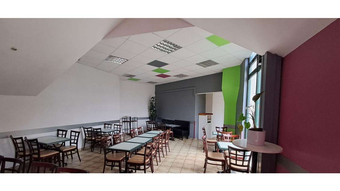 AV murs restauration empl 120m² N°1 à Saint-Brieuc