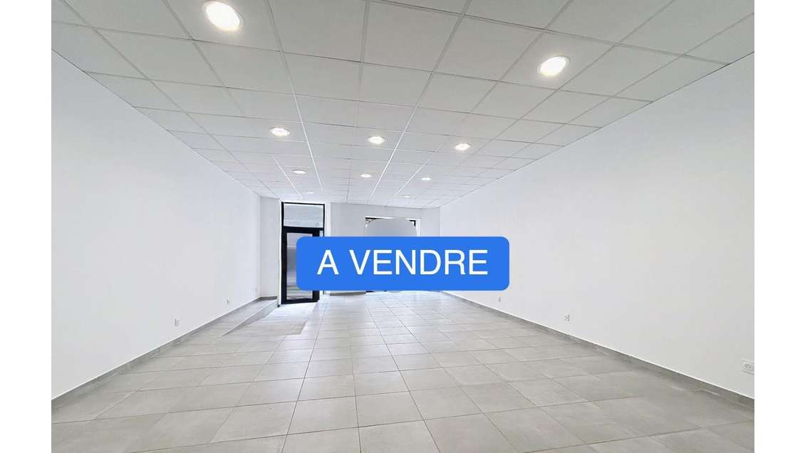 Vente murs 270m² avec habitation à Saint-Chinian