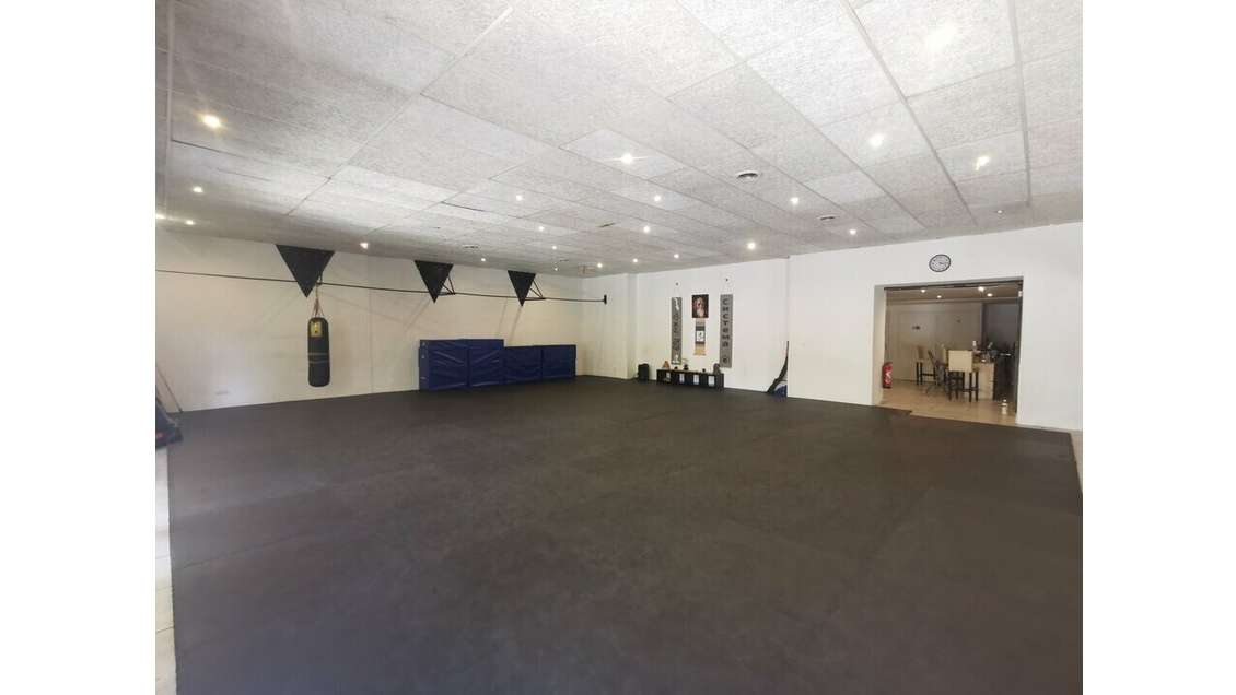 Local professionnel de 250m² à vendre à Nîmes