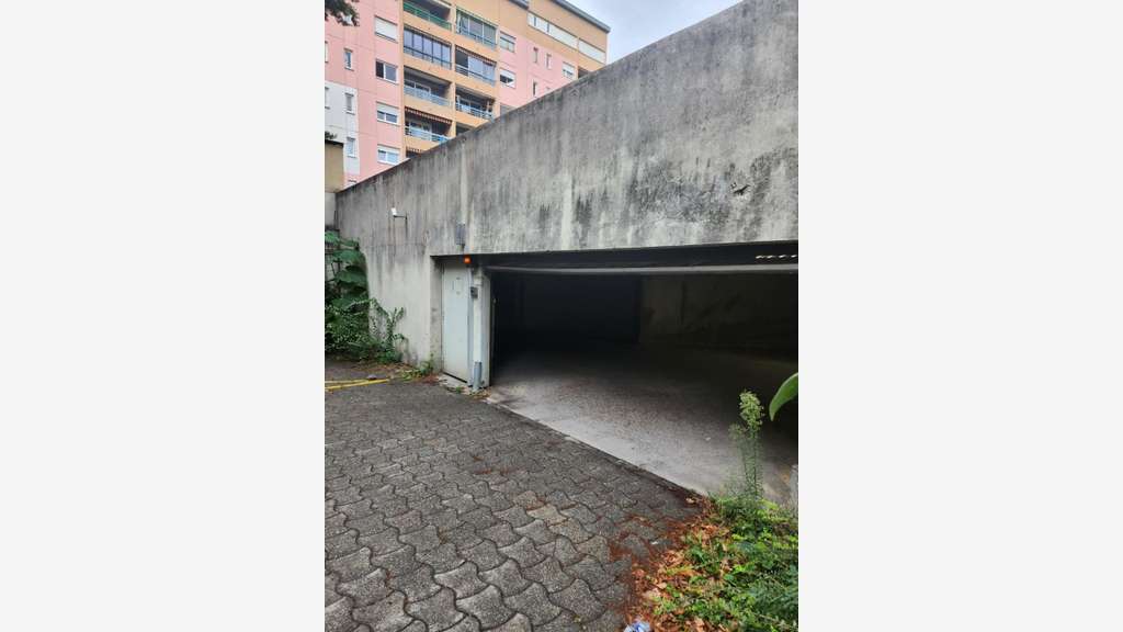 Vente garage 13m² à Annemasse proche Tram et Ceva