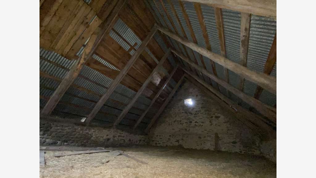 Vente grange en pierre à Anzat-le-luguet