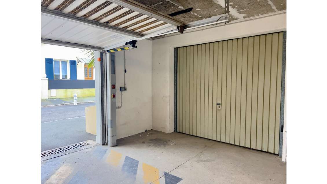 Rare sur le secteur ! Garage sécurisé  à Biarritz