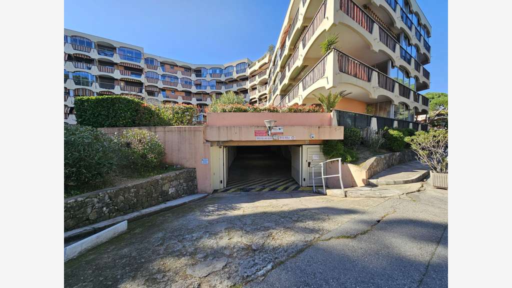 Garage / double stationnement Mandelieu-la-Napoule