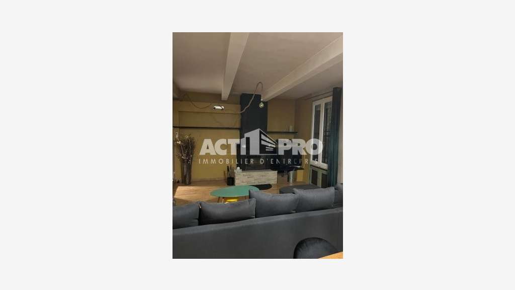 Vente maison familiale 154 m² Maury
