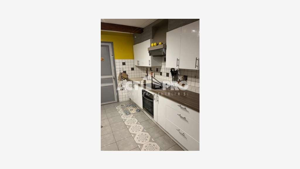Vente maison familiale 154 m² Maury
