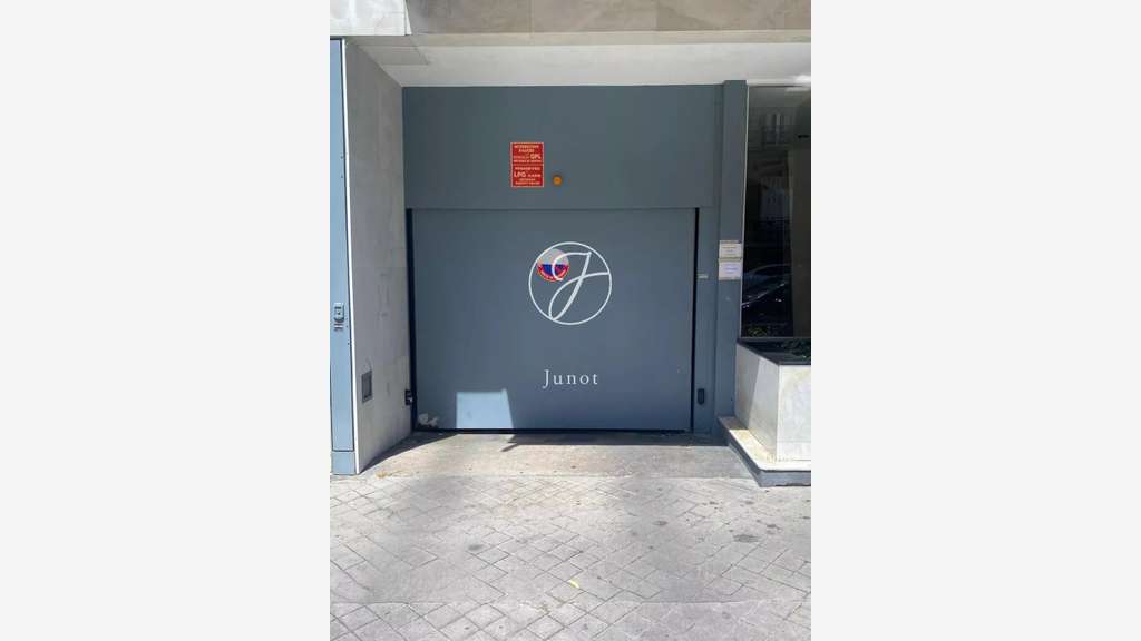 Vente parking 1 place Paris 17e Ampere