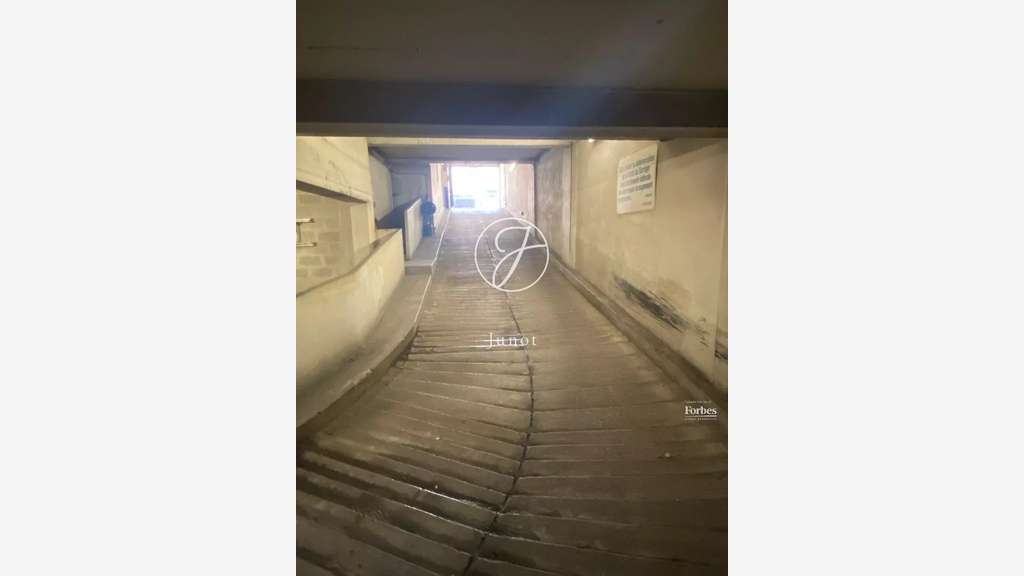 Vente parking 1 place Paris 17e Ampere