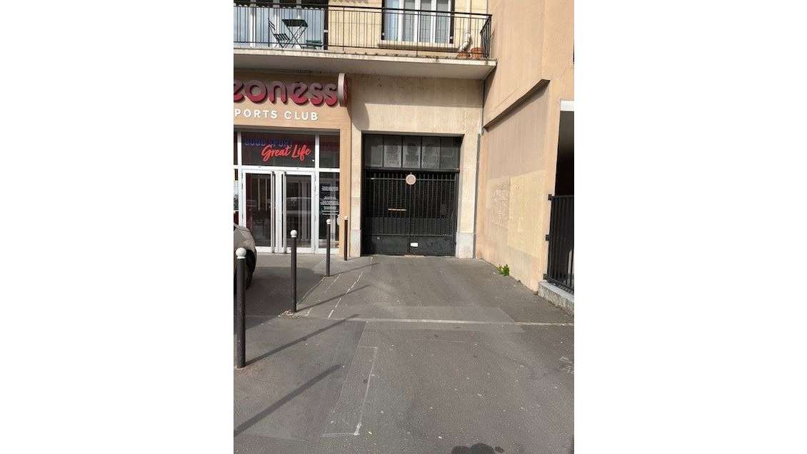 AV sous sol de parking Paris 20ème rue de Lagny