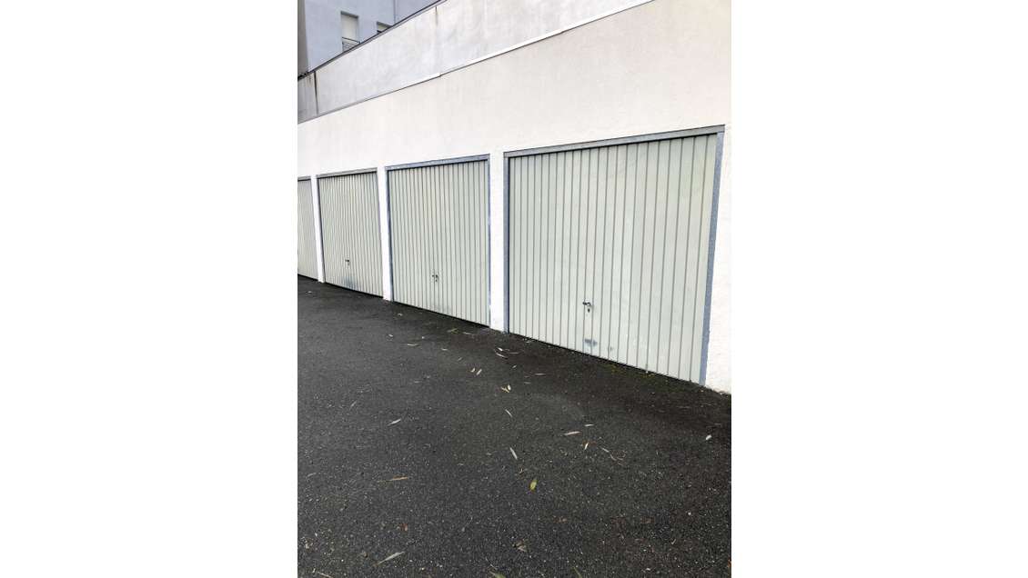 Garage / Parking à Pau