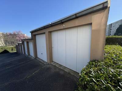 Vente garage de 13m² à Saint-Étienne Courteline