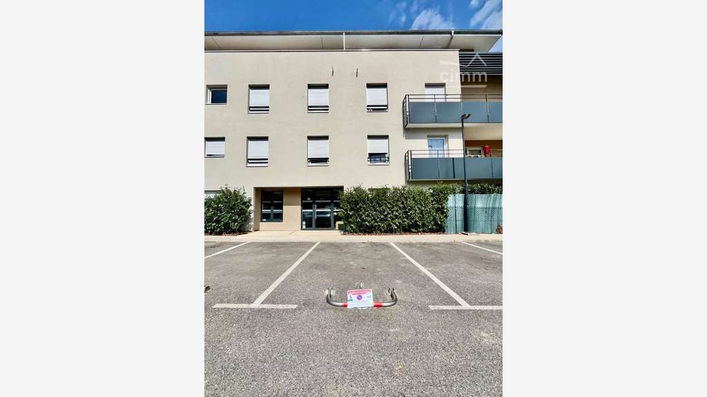 Place parking idéal invest St-Pierre-en-Faucigny
