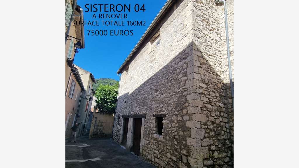 Vente bâtiment en pierre 160m² au cœur de Sisteron
