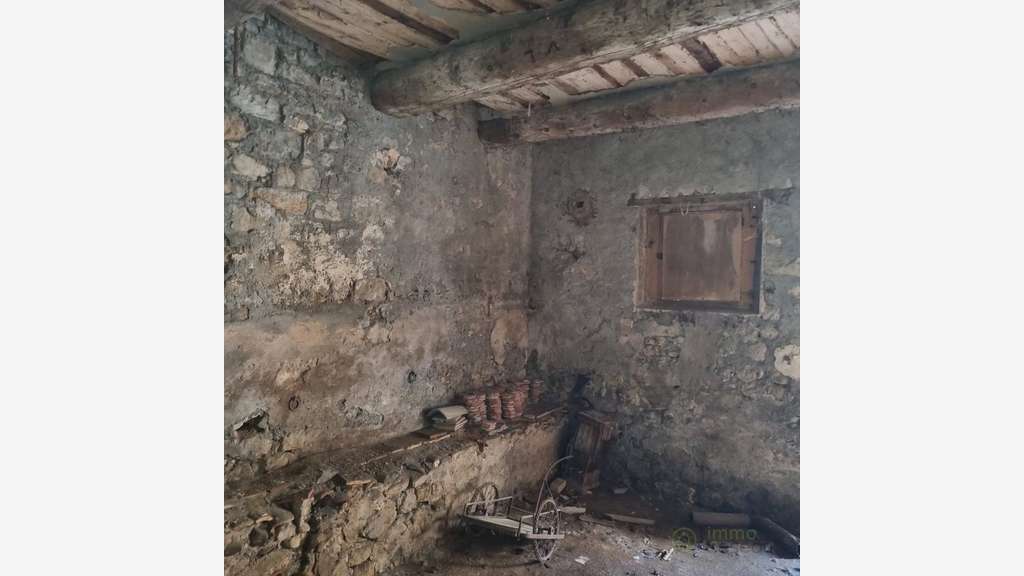 Vente bâtiment en pierre 160m² au cœur de Sisteron