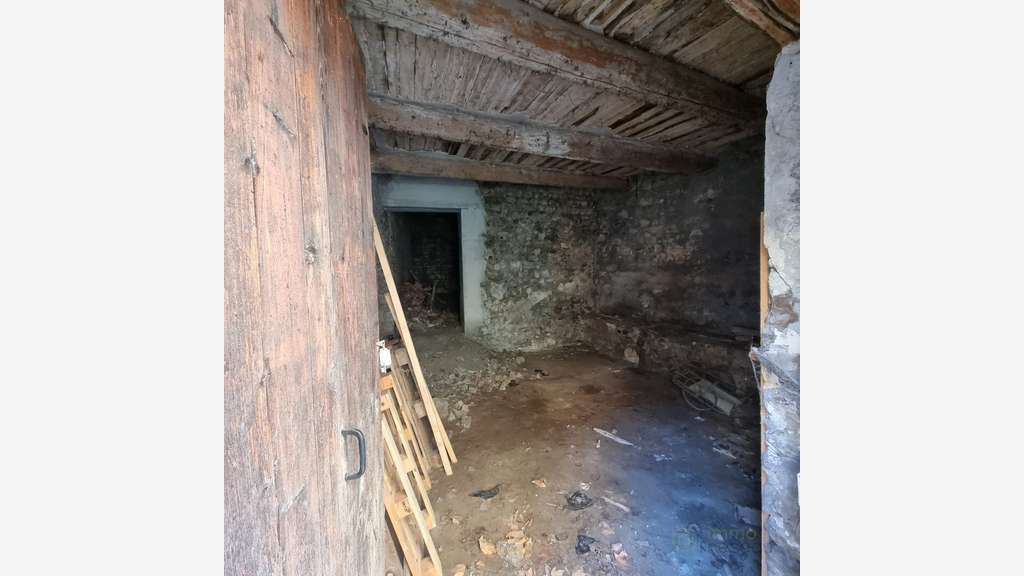 Vente bâtiment en pierre 160m² au cœur de Sisteron