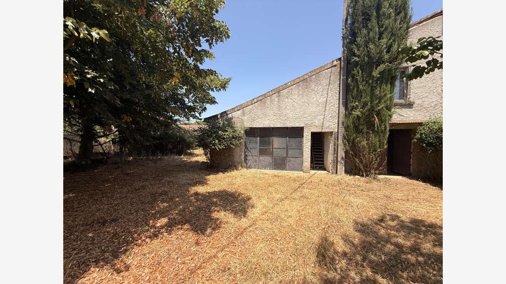 Vente Garage atelier cave et abris à Varilhes
