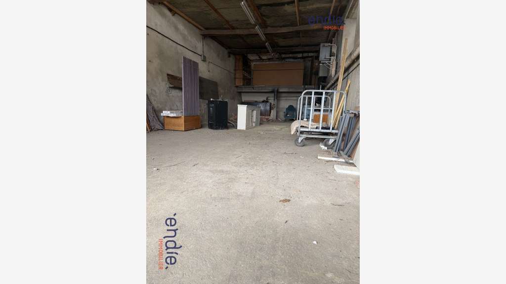 Vente garage 75m² à Rochechouart centre