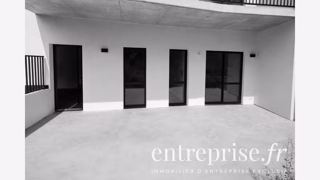 Plateau bureaux 156m² moderne à vendre Beaucouzé