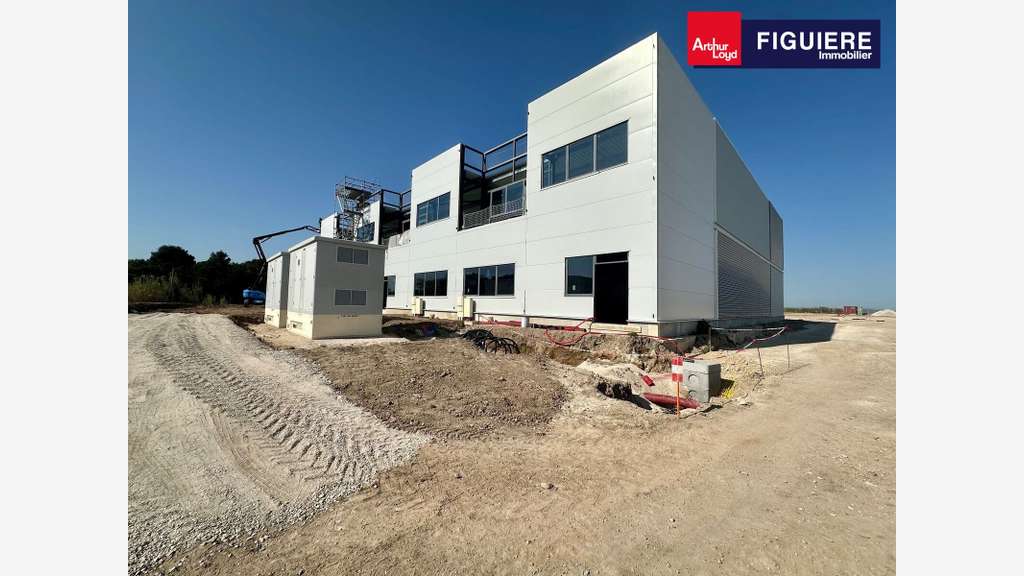 Vente local 10082m² à Marignane ZAC des Florides