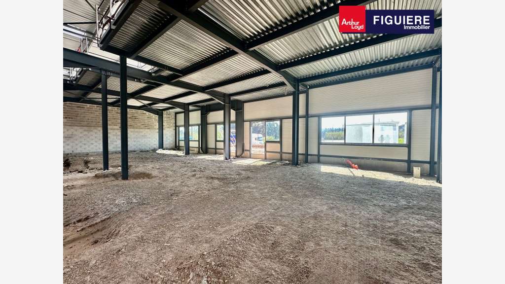 Vente local 10082m² à Marignane ZAC des Florides